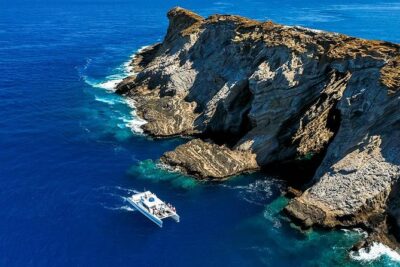 Ni'ihau and Na Pali Coast Snorkel Boat Tour - Na Pali Coast State Wilderness Park: the cliffs you can only get this close to