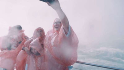 Niagara Falls: Day & Night Tour with Boat Ride and Dinner - The Parkway Drive: quick context between big attractions