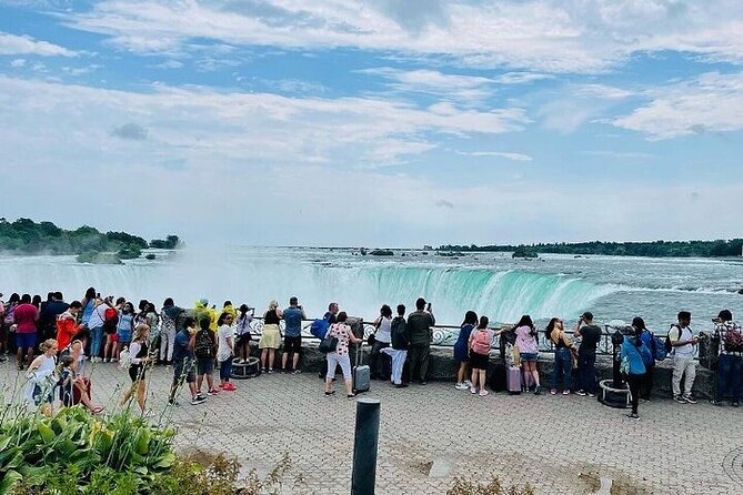 Niagara Falls Day Tour from Toronto Includes Boat Tour and Winery - The experience style: guides, group rhythm, and how to get the best day
