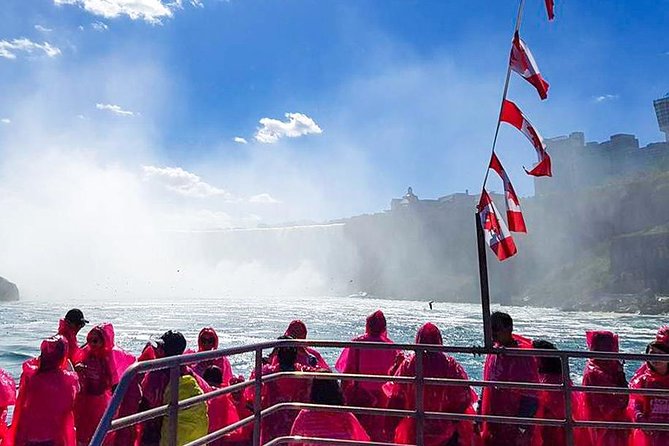 Niagara Falls, Niagara-on-the-Lake, Boat Tour from Toronto - Stop 1 and Stop 2: the early Niagara views that set your expectations
