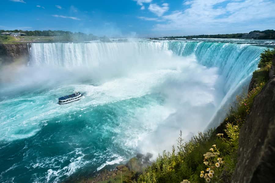 Niagara Falls, USA: All Inclusive Maid Of Mist Boat Tour - Getting there the easy way: pickup, bus comfort, and where the tour starts