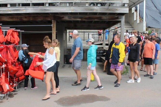 Niagara Falls USA, Open-Top (Wet) Jet Boat Tour - How wet it really gets: gear tips that save your day
