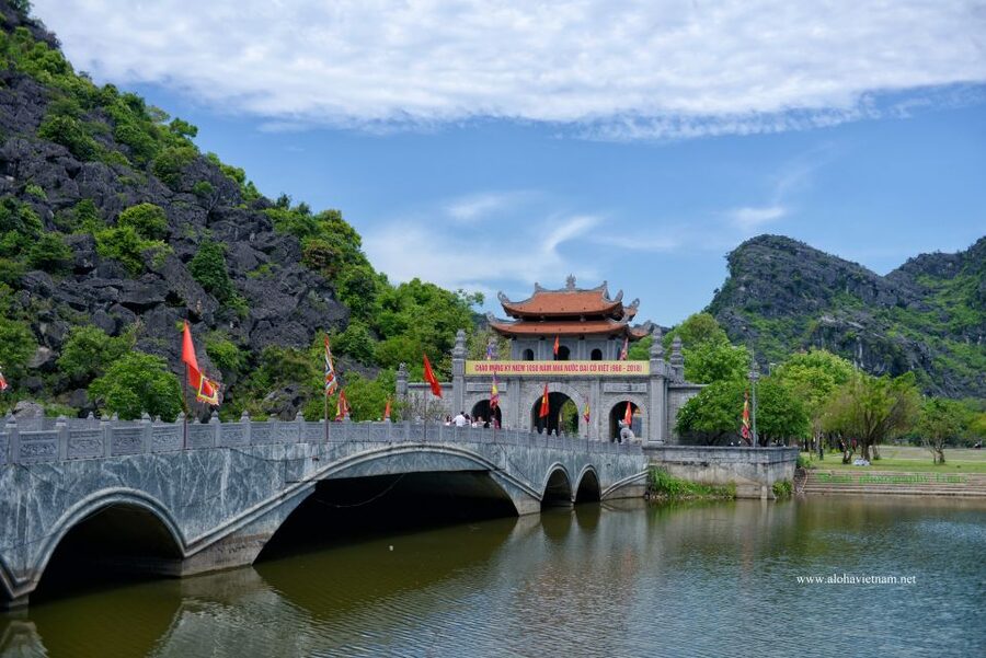 Ninh Binh: Hoa Lu, Mua Cave, and Trang An Tour and Boat Ride - Who this tour suits best (and who might want alternatives)