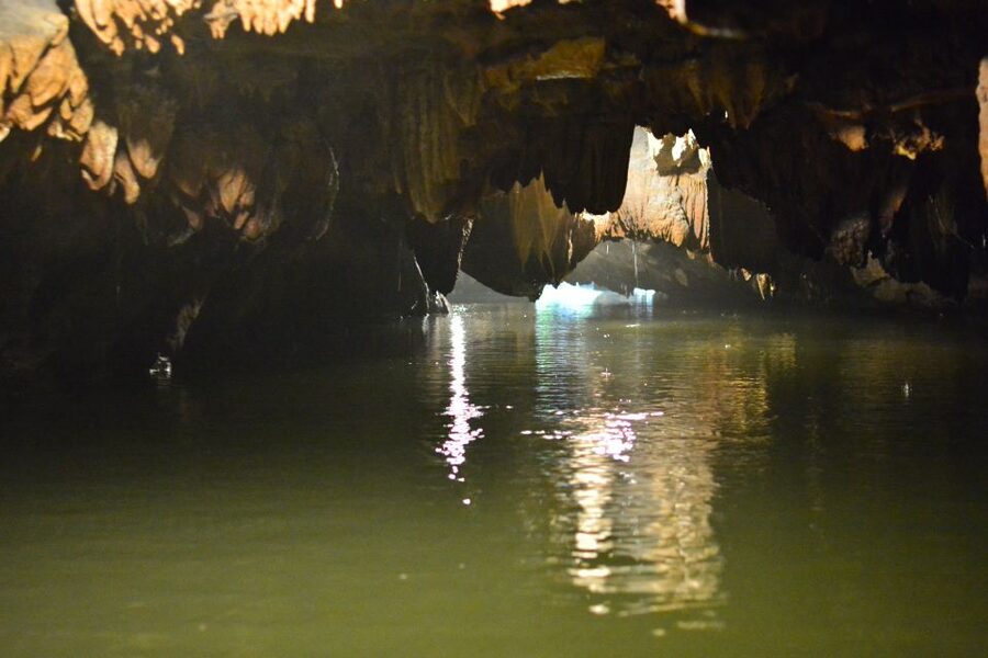 Ninh Binh: Hoa Lu, Mua Cave, and Trang An Tour and Boat Ride - Trang An sampan boat ride: caves, calm water, and real “wow”