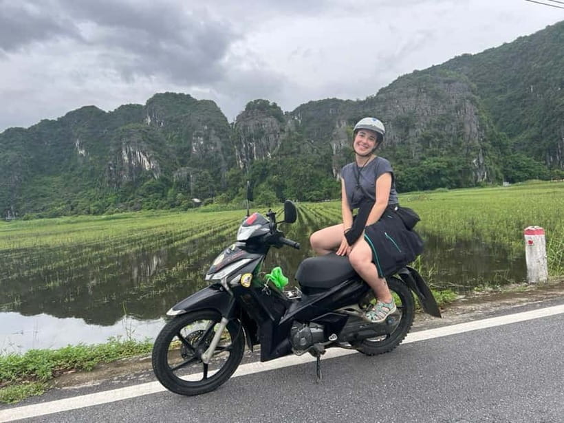 Ninh Binh: Trang An Boat Ride, Bich Dong & Mua Cave Sunset - Trang An boat ride through Sang and Toi caves (and why it can feel slow)