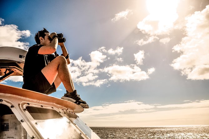 Odyssee 3: The Glass Bottom Boat Tour in Fuerteventura - Staff energy matters: why the crew can make or break the day