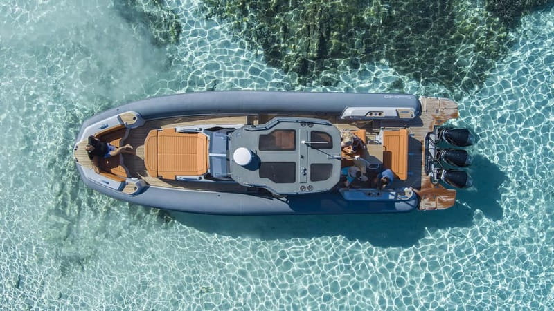 Olbia: Boat tour to Tavolara Park with Aperitif and Drinks - Getting on board in Olbia: MOYS dock and a modern super-fast ride