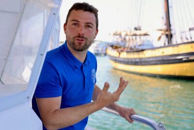 One hour boat trip with a local (Commented FR & EN) - Meeting Marin Malouin and Settling In on the Boat