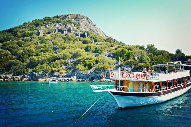 Orak Island, German Bay, Rabbit Bay Boat Tour incl. Lunch - Stop 5: Rabbit Bay (Tavşan Koyu) for a Quiet Cove Finish