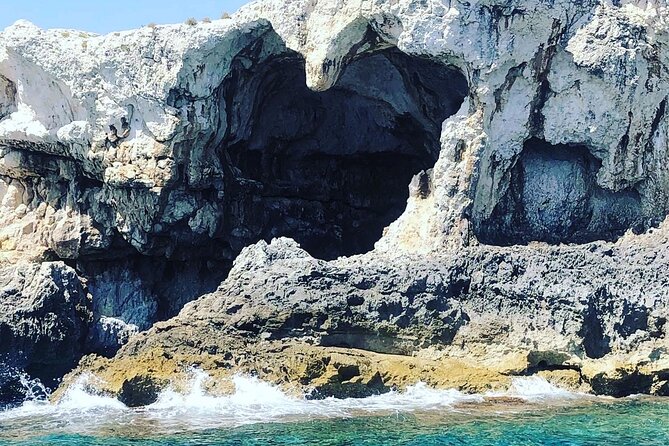 Ortigia Island and Sea Caves Boat Tour with Prosecco - Getting There: Via Malta and the Easy Start