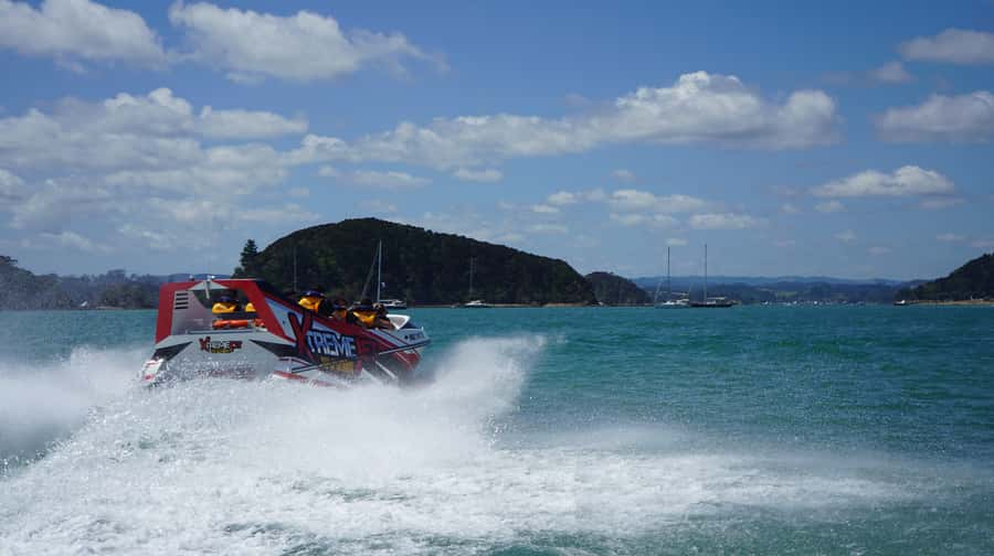 Paihia: Bay of Islands 30-minute Adventure Jet Boat Trip - The real vibe: a Bay of Islands ride with attitude