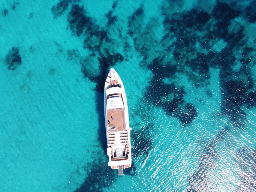 Palau: La Maddalena Archipelago Comfort Boat Tour with Stops - La Maddalena town time: shopping and an easy stroll pace
