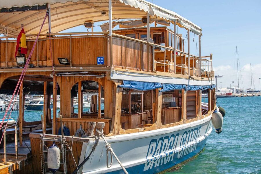 Palma de Mallorca: Palma Bay Boat Tour with Snorkeling - Key things to know before you go
