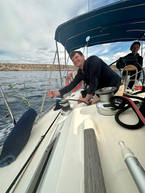 Palma de Mallorca: Sailing Boat Trip with Skipper & Tapas - Practical Tips: Meeting Point, What to Wear, and How to Prep