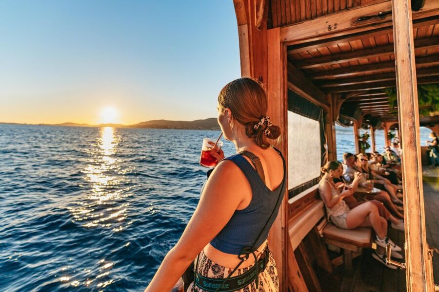 Palma de Mallorca: Sunset Boat Tour - Palma sunset from the Bay of Palma: what you’re actually buying