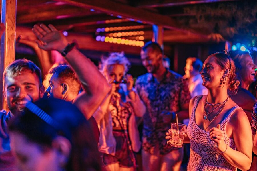 Palma de Mallorca: Sunset Boat Tour - Upper deck calm vs downstairs dance floor