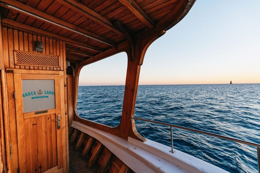 Palma de Mallorca: Sunset Boat Tour - Swim stop and summer dress code rules (June–Aug)