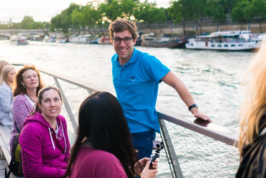 Paris: Evening Bike and Boat Tour - Your bike setup: helmets, ponchos, reflectors, and cold-weather gear