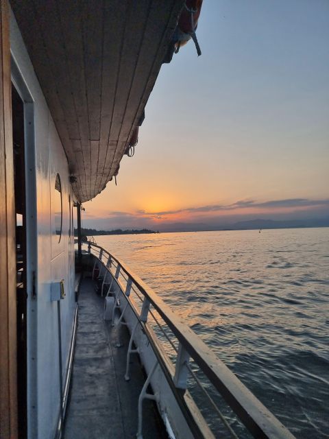 Peschiera: Afternoon Boat Trip to Sirmione with Swim Stop - Small dogs and the rules you should respect