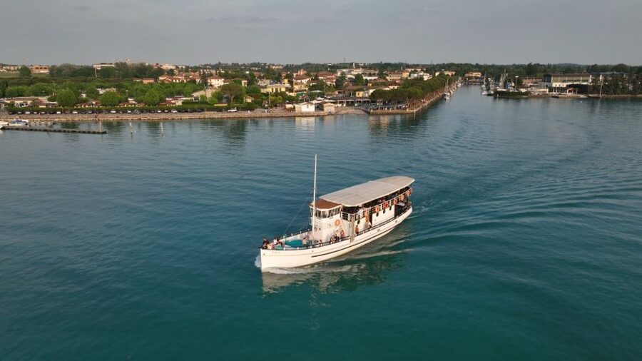 Peschiera: Afternoon Boat Trip to Sirmione with Swim Stop - Getting on board: Hotel al Fiore meeting point, the simple way