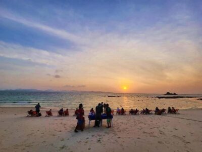 Phuket: Phi Phi Sunrise Boat Tour to Bamboo and Khai Island - The early morning grind: pickup, marina, and a speedboat you can handle