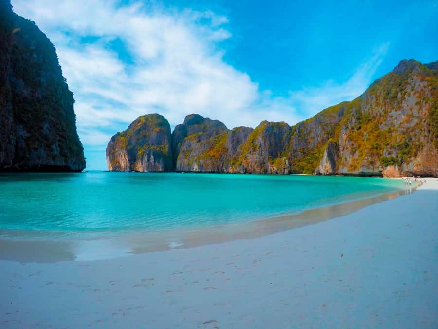 Phuket: Phi Phi Sunrise Boat Tour to Bamboo and Khai Island - Phi Phi Holiday Resort lunch: a real meal stop (not just a quick buffet)