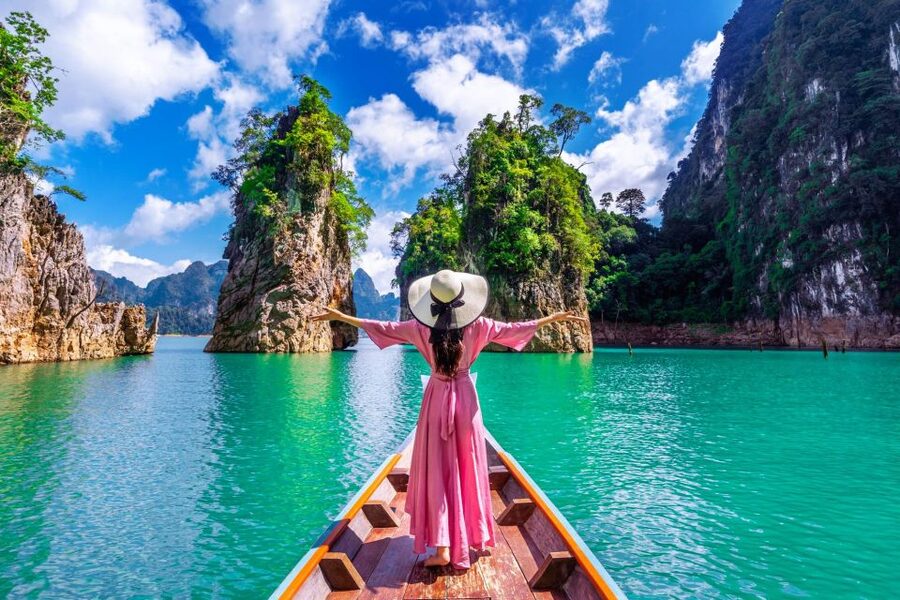Phuket: Private Day Trip Khao Sok w/ Lake Boat Tour & Lunch - Nang Prai Raft House lunch: Thai food with a lake view