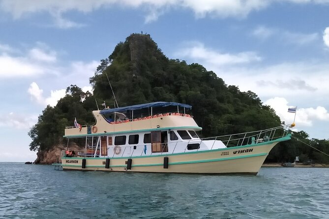 Phuket Sunset Big Boat Trip To Phang Nga Bay & James Bond Island - The big boat (with breathing room): what “max 20” changes