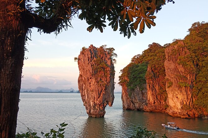 Phuket Sunset Big Boat Trip To Phang Nga Bay & James Bond Island - James Bond Island after the crowds: how the stop really plays