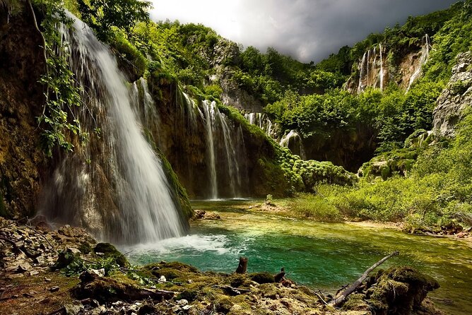 Plitvice Lakes Day Tour with Panoramic Boat Ride Ticket Reserved - Where you meet Jadera in Old Town Zadar (and how not to lose time)