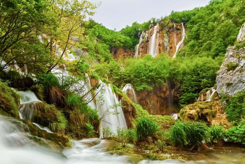 Plitvice Lakes: Guided Walking Tour with Bus and Boat Ride - The North Entrance Loop: How You’ll Actually See the Park