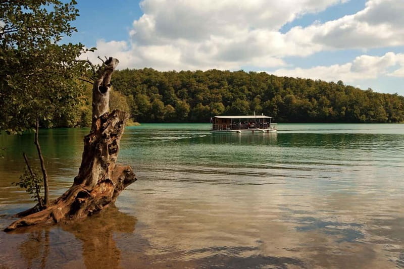 Plitvice Lakes: Guided Walking Tour with Train and Boat Ride - Your Guide: The Difference Between Seeing Plitvice and Getting the Meaning
