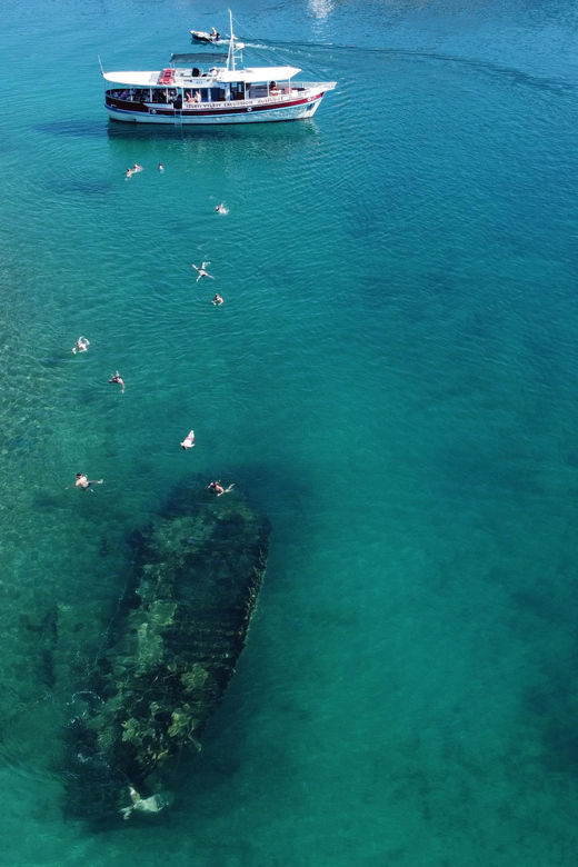 Podstrana: Full-Day Boat Trip to Brač and Shipwreck Kontesa - A Full-Day Boat Loop Between Brač, Šolta, and Shipwreck Kontesa