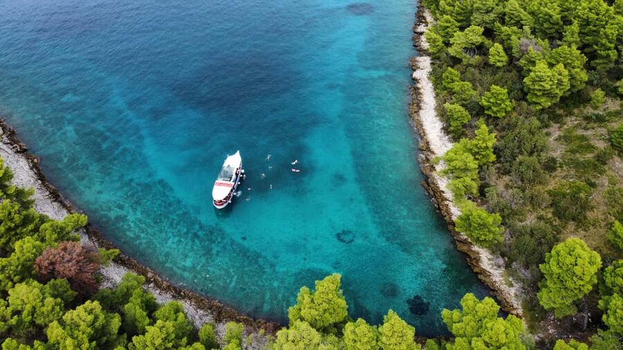 Podstrana: Full-Day Boat Trip to Brač and Shipwreck Kontesa - After the Water: Watermelon on the Return Ride