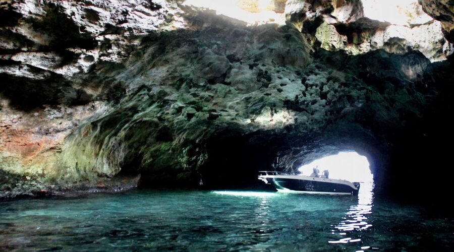Polignano a Mare: Boat Trip, Swim & Cave with Aperitif - Swim Stop in Crystal Water: When the Tour Becomes a Beach Day