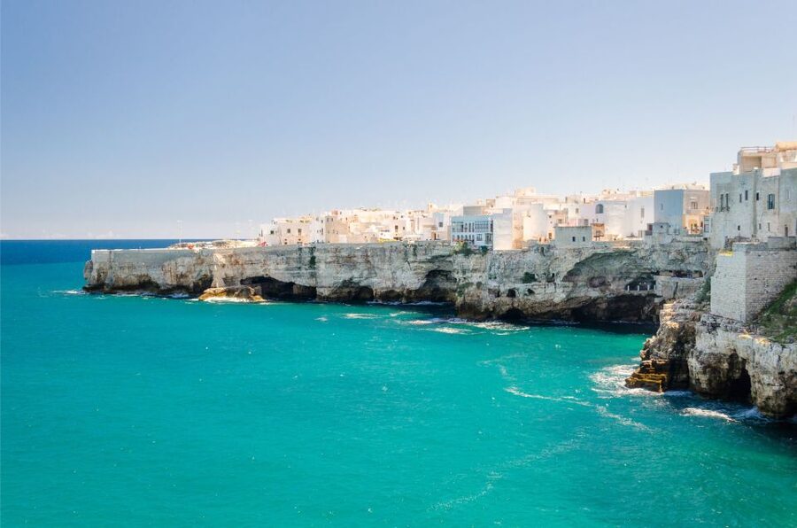 Polignano a Mare: Cave Boat Tour with Aperitif - Riding a speedboat in Apulia: how to prepare for motion and sun