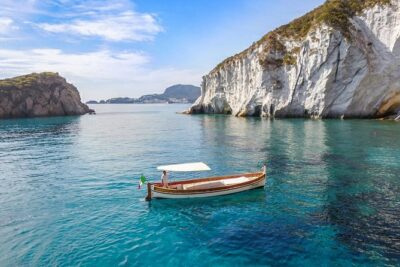 Ponza, boat trip on board the Zannone 1954 - Getting to the Pier: The Part That Can Make or Break Your Morning