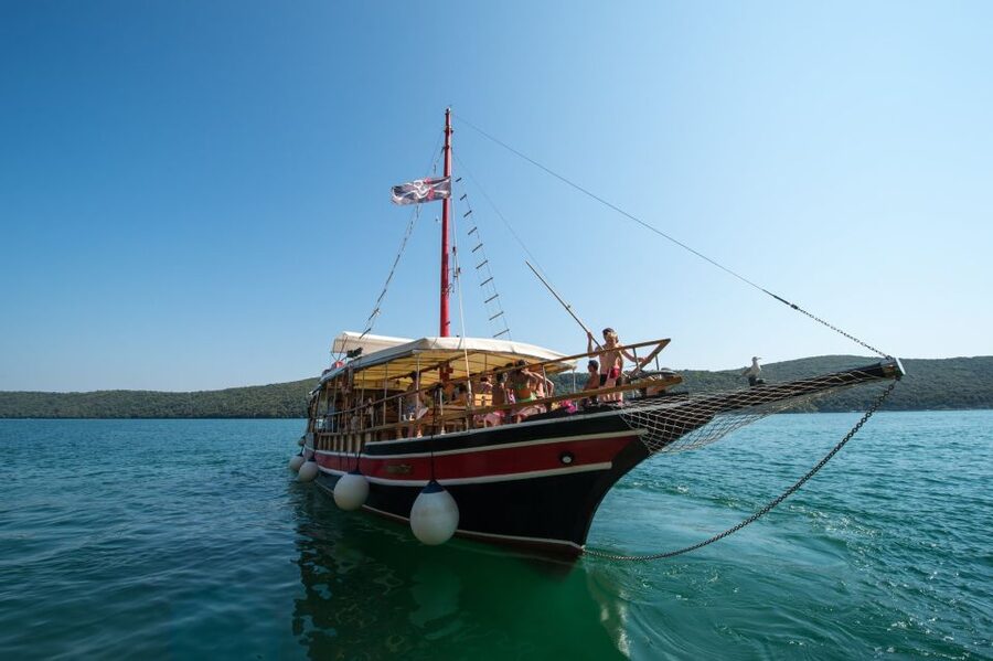 Poreč: Evening Boat Trip to Discover Dolphins - Meeting the Kristofor at Poreč port (and not getting lost)