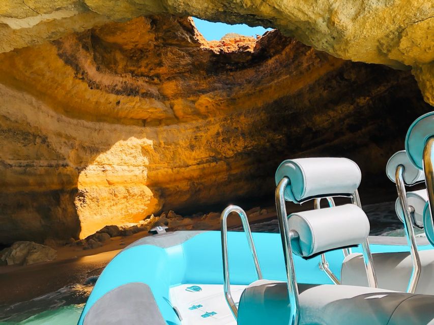 Portimão: Benagil Cave and Praia de Marinha Boat Tour - Photo Strategy: How the Crew Helps You Get the Shot