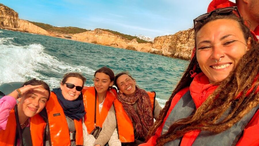 Portimão: Carvalho & Marinha Beach, Benagil Cave Boat Tour - Getting to Acesso Porto Comercial de Portimão the easy way