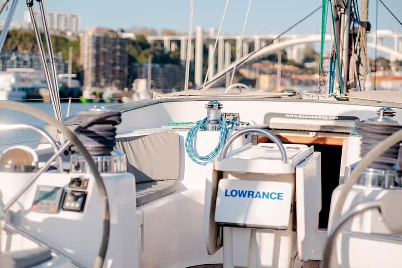 Porto: Douro River Boat Tour with Wine Tasting - Timing tips: when to look up, when to sip