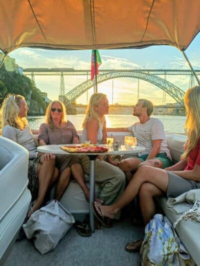 Porto: Douro River Cruise & Boat Tour with Port Wine Tasting - Kaombo boat comfort: covered for winter, calm for everyone