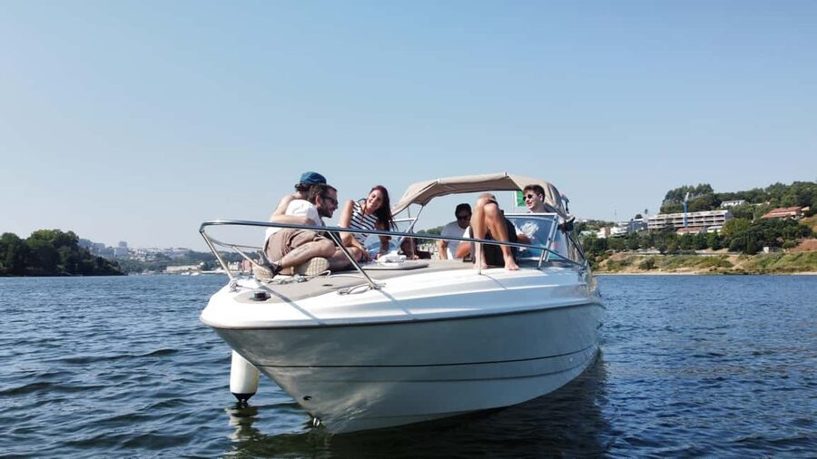 Porto: Douro River Cruise & Boat Tour with Port Wine Tasting - Quiet extras: the secret beach swim and stand up paddle board