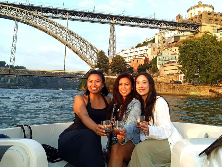Porto: Douro River Cruise & Boat Tour with Port Wine Tasting - A smooth private cruise that adjusts to your group