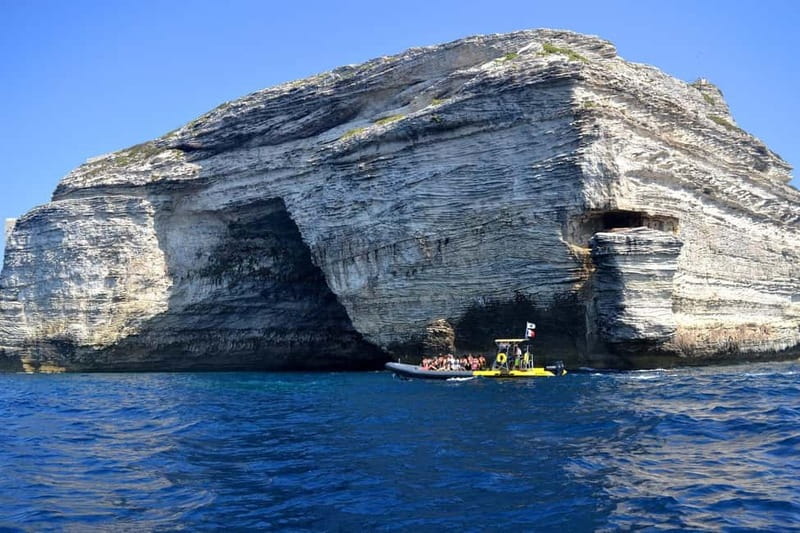 Porto-Vecchio : Boat Trip to Lavezzi, Caves & Bonifacio - Boarding day: the Sperenza, Santa Maria, or Avventura setup