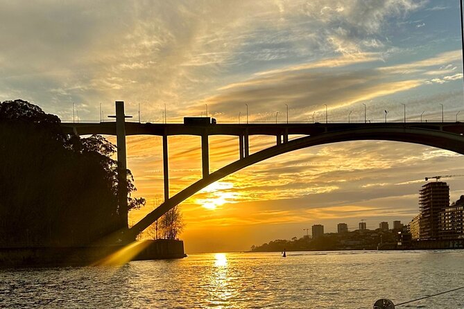 Porto: Yacht Small-Group Douro River Cruise & 6 Bridges w/ Drink - Should You Book Opo Boat Tours for 6 Bridges With Drink?