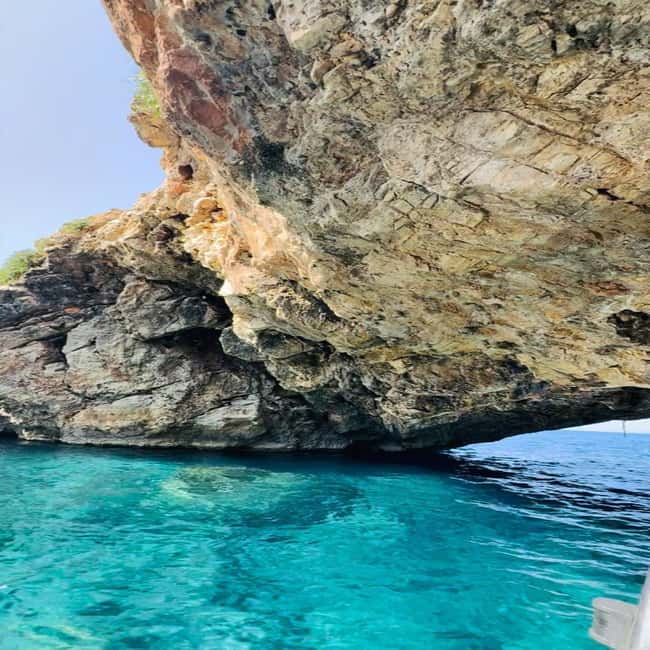Pounta: A boat trip to the Pirate Cave - What to bring (and what you shouldn’t forget)