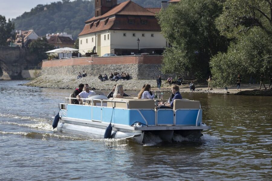 Prague: Beer Boat Tour - Who this Prague beer boat tour suits best