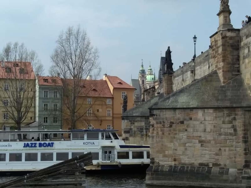 Prague: Bus and Boat Tour - Meeting Points and Timing: Don’t Assume Exact Spots
