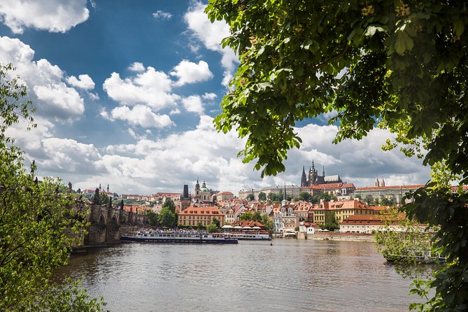 Prague Castle and Canal River Boat Tour - Meeting at Týnská 627/7 and Finishing at Prague Castle